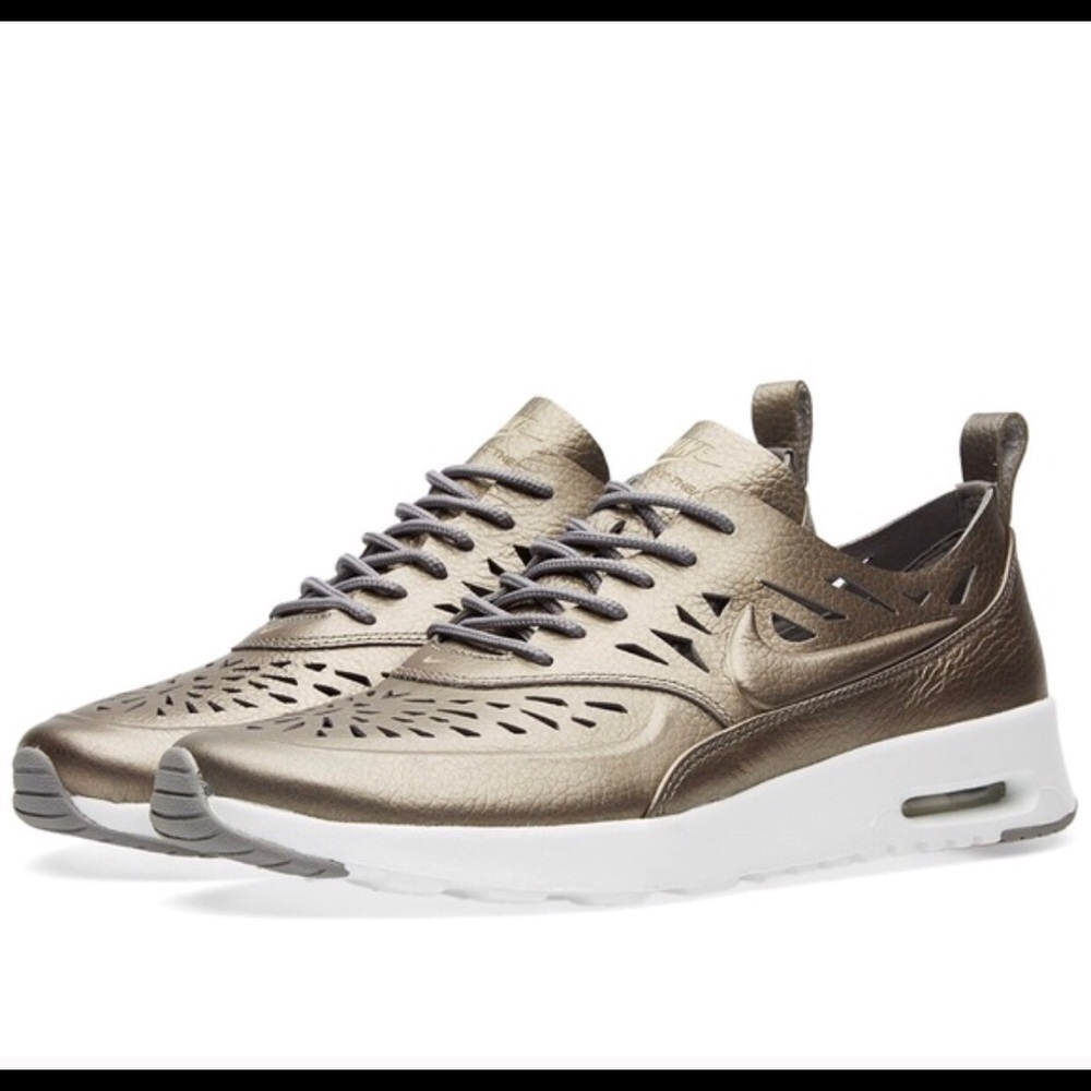 Nike Air Max Thea Joli - brand new!!
